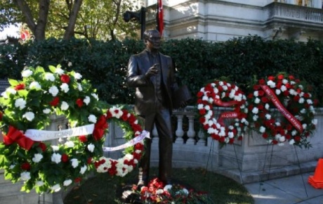 Washington Ataturk Heykeli